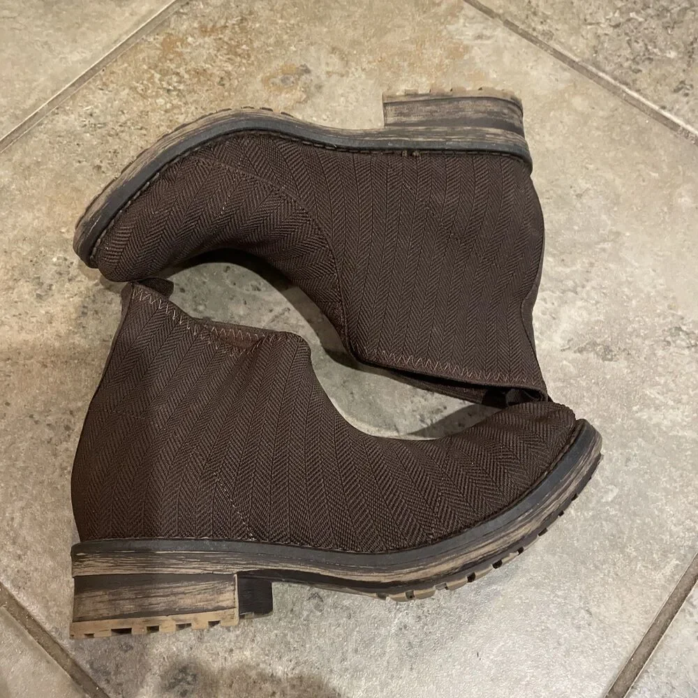 Charleston Shoe Co Barcelona Brown Herringbone Ankle Boot Womens Size 7